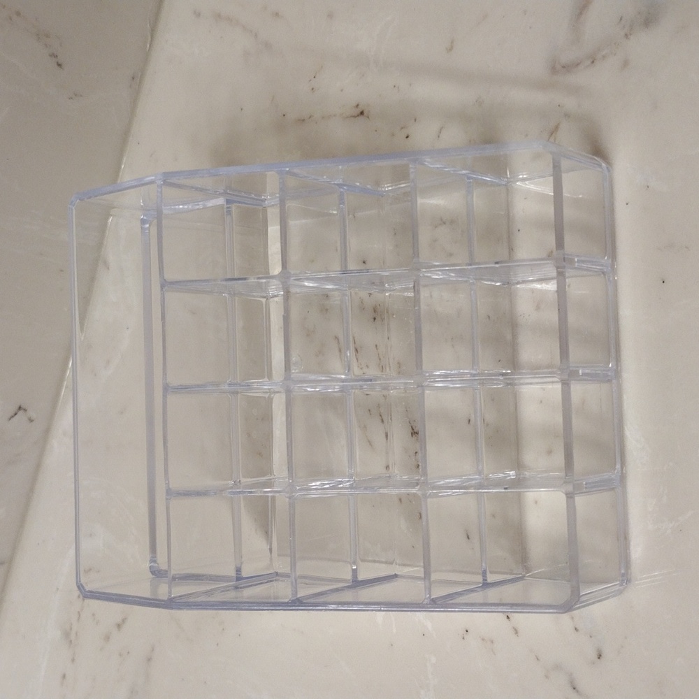 Acrylic cosmetics/brush organizer